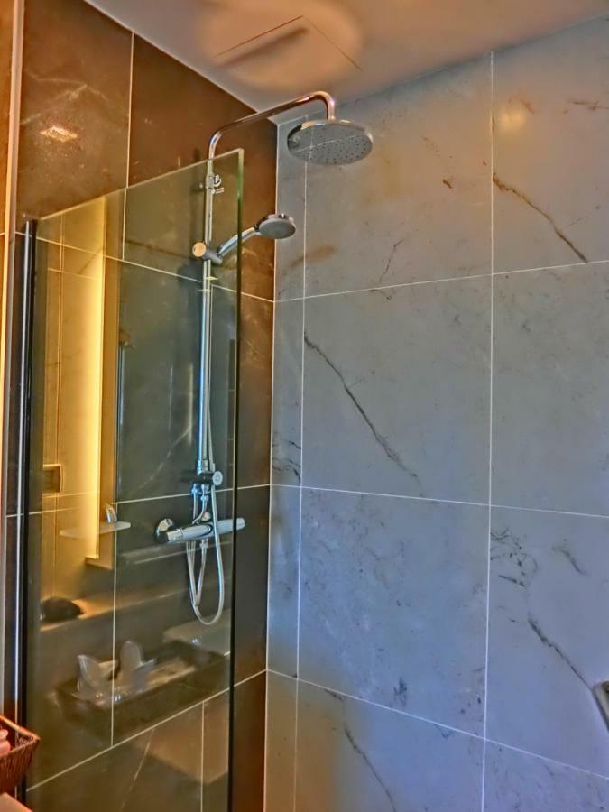 The Astra Suites Čiang Mai Exteriér fotografie